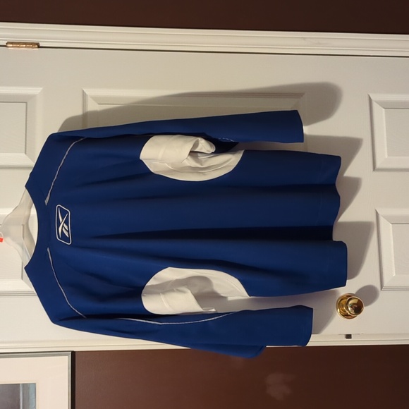 Toronto Maple Leafs Jersey - Picture 2 of 10